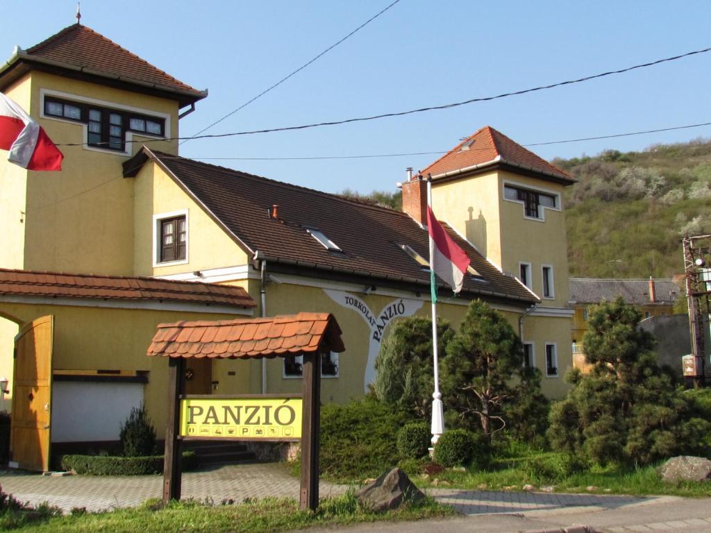 Torkolat Panzio Bed & Breakfast Tokaj Exterior photo