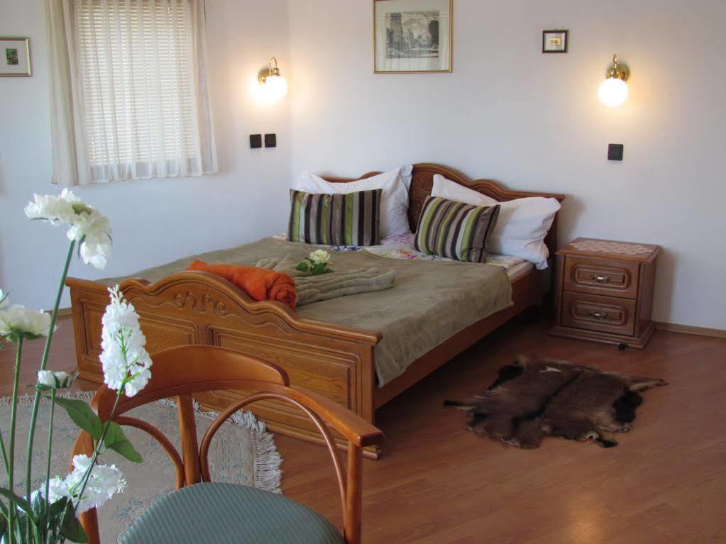 Torkolat Panzio Bed & Breakfast Tokaj Exterior photo